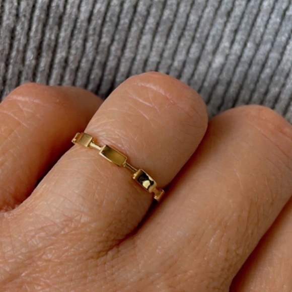 14k Gold Vermeil Ring Dainty Geometric Band - Picture 5 of 10
